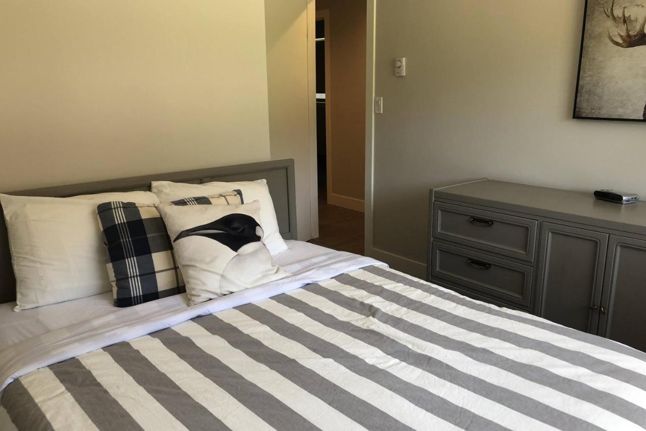 The Griz Inn By Park Vacation Management Fernie Ngoại thất bức ảnh